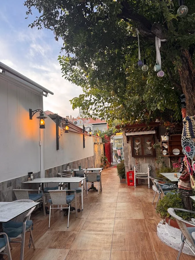 La'dude Art Cafe & Galeri — Fotoğraf 2