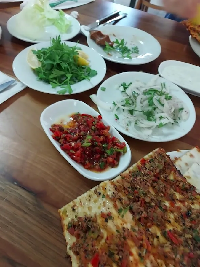 Hakkı Ustanın Adana Sofrası — Fotoğraf 2