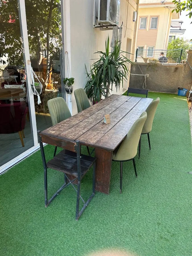 Love Breakfast & Eatery — Fotoğraf 1