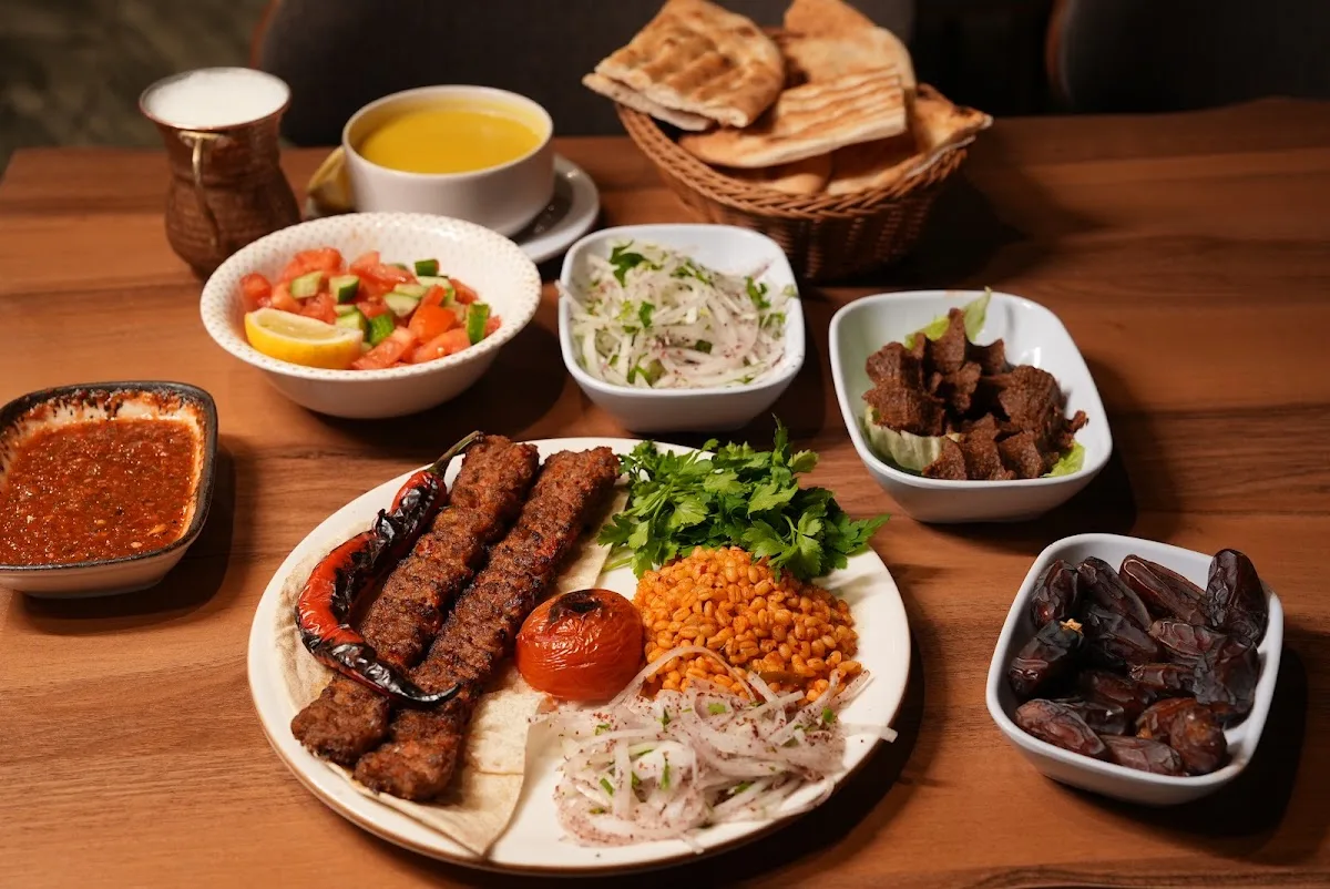 Beşiktaş Çıtır Pide Lahmacun Salonu — Fotoğraf 2