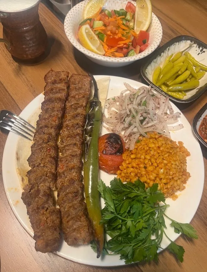 Beşiktaş Çıtır Pide Lahmacun Salonu — Fotoğraf 3