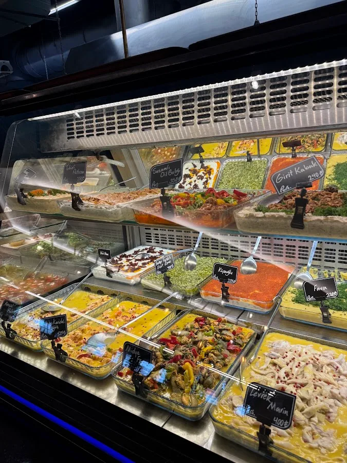 Fikret Balıkçılık Restoran — Fotoğraf 3