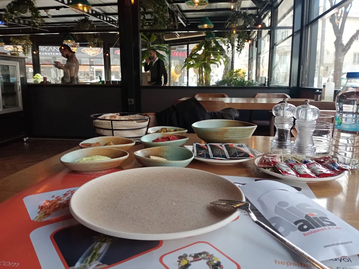 Alis Restaurant