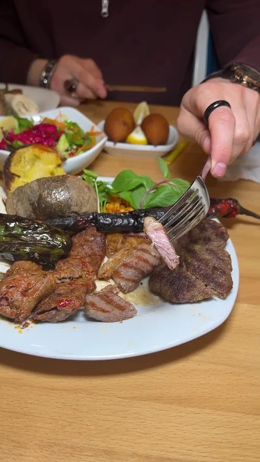 Gazibey Küşleme Kebap — Fotoğraf 2