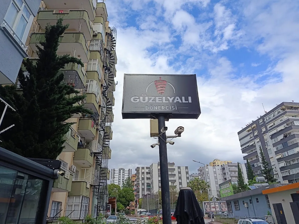 Adana Güzelyalı Dönercisi - Meşhur Adana Döner — Fotoğraf 3