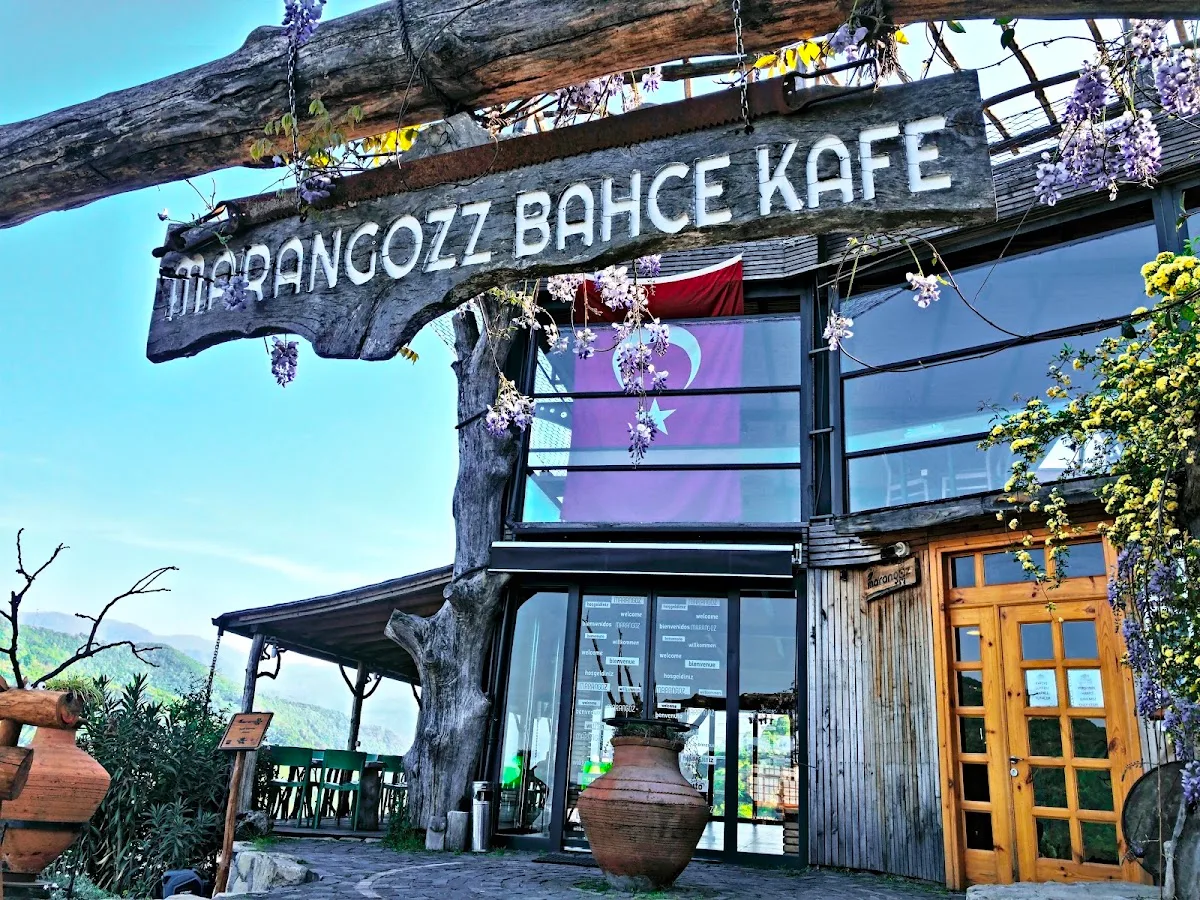 Marangoz Bahçe Kafe — Fotoğraf 1