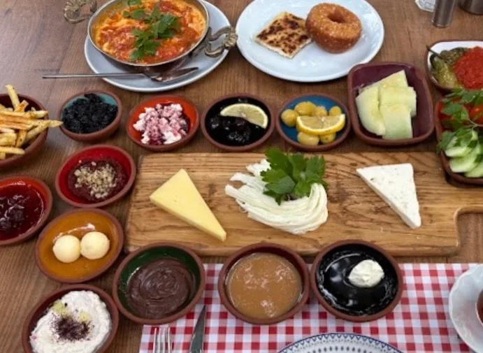 Müptela Kahvaltı & Brunch Restaurant — Fotoğraf 3
