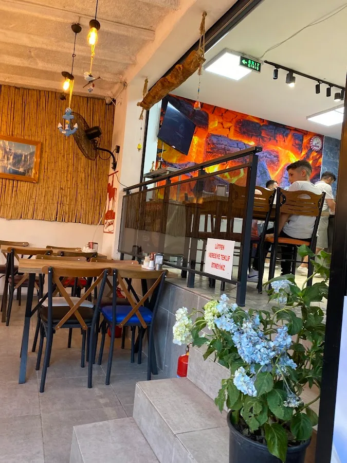 Özenen Pide Konacık (Meşhur Nazilli Pidecisi) — Fotoğraf 1
