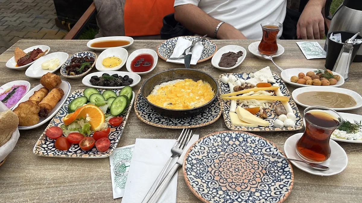 Nilüfer Boğaz Cafe&Restaurant — Fotoğraf 1