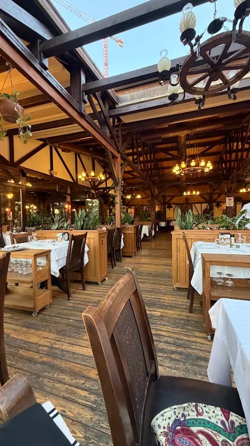 Köz Kanat Restaurant — Fotoğraf 2