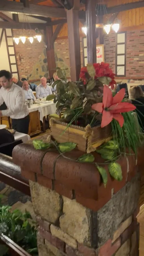 Köz Kanat Restaurant — Fotoğraf 3