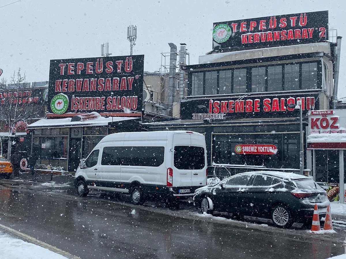 Tepeüstü Kervansaray İşkembe Salonu — Fotoğraf 1