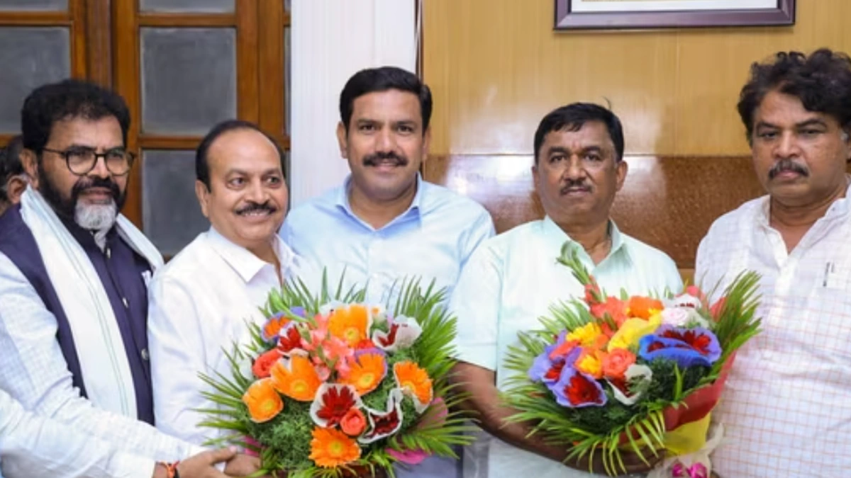 Karnataka BJP leaders congratulating elected MLC candidates after Legislative Council polls