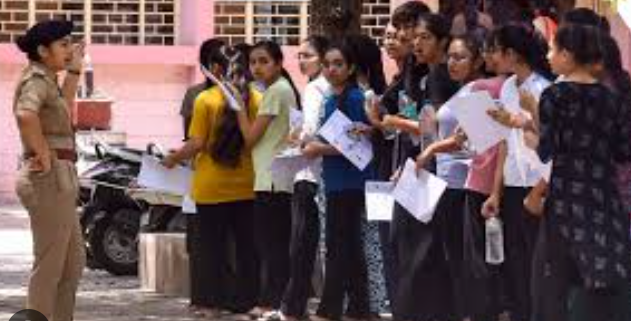 കർശന സുരക്ഷയിൽ നടന്ന NEET UG പുനഃപരീക്ഷ അവസാനിച്ചു; ഇനി ഉത്തരസൂചികയും ഫലപ്രഖ്യാപനവും കാത്ത് വിദ്യാർഥികൾ