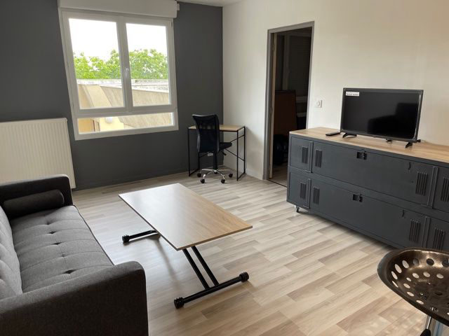 Maison 8 pièces 180 m² à louer — Paris (75002)