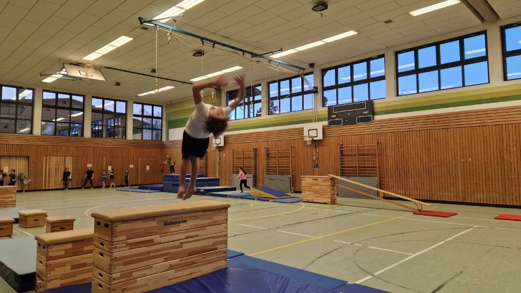 Parkour & Freerunning Waging- Mach die Welt zu deinem Spielplatz
