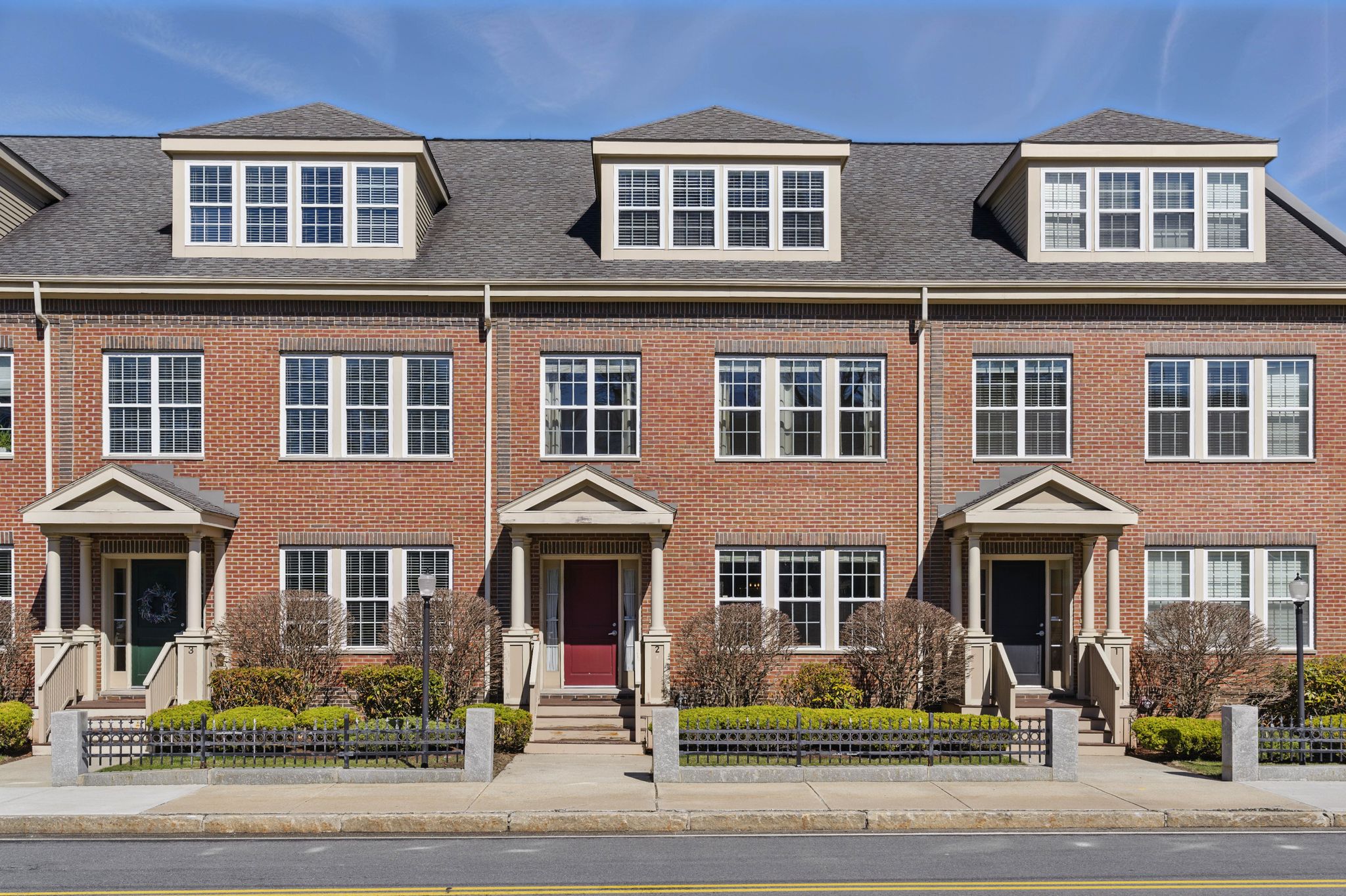 2 Powder Mill Sq U2B-01