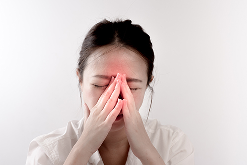 a patient of deviated septum in pain from sinus