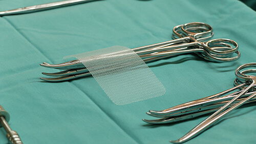portraying hernia treatment