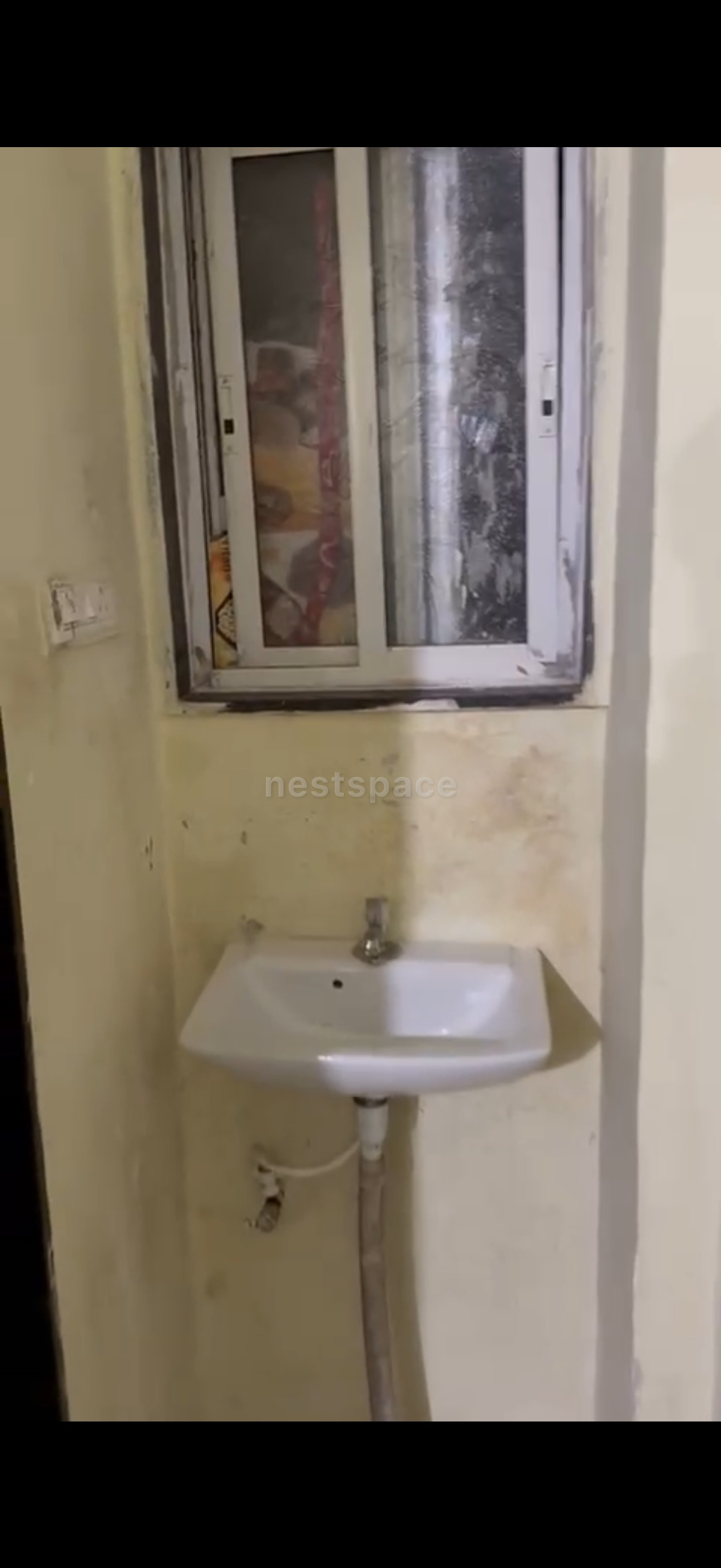 1 RK at Veer Savarkar Chowk, Gokhale Nagar