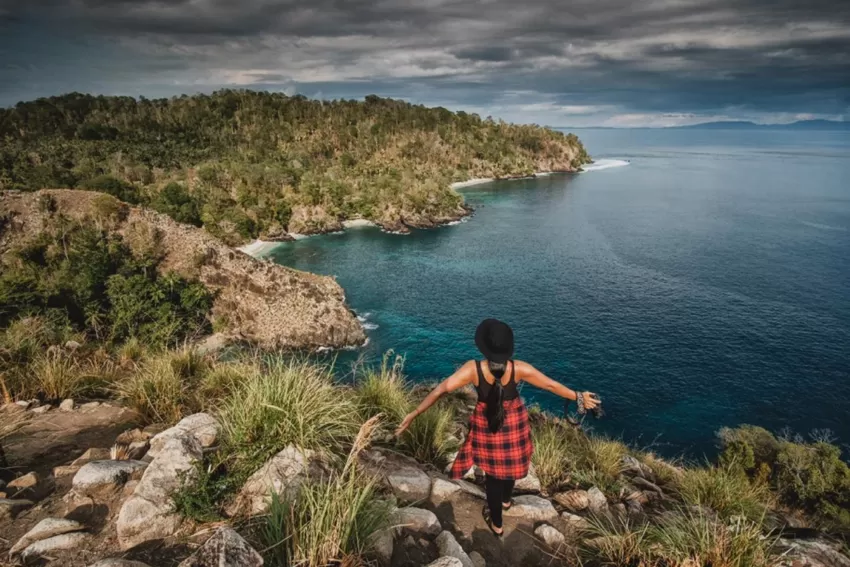 Pantai Pulisan: Surga Tersembunyi di Sulawesi Utara