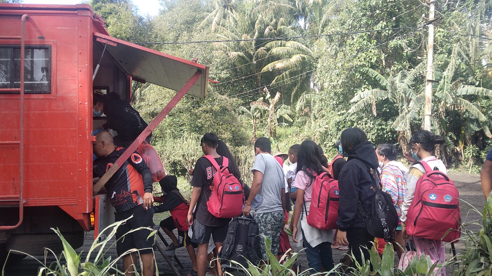 BNPB Pastikan Tidak Ada Korban Jiwa dalam Erupsi Gunung Ruang di Sitaro