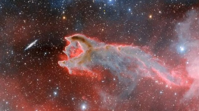 Penampakan Nebula Menyerupai Tangan Hantu Tertangkap oleh Astronom