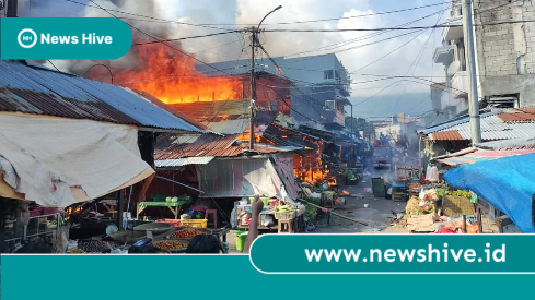 Kebakaran di Pasar Girian Bitung: Pedagang dan Pengunjung Panik, Lalu Lintas Terganggu