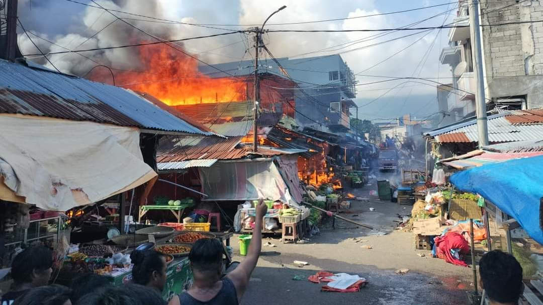 KEBAKARAN di Pasar Girian Bitung, Rabu (22/5/2024)