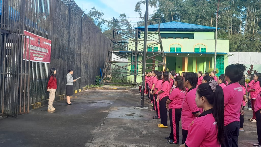 Lapas Perempuan Manado Berikan Remisi Khusus Waisak kepada Satu Warga Binaan