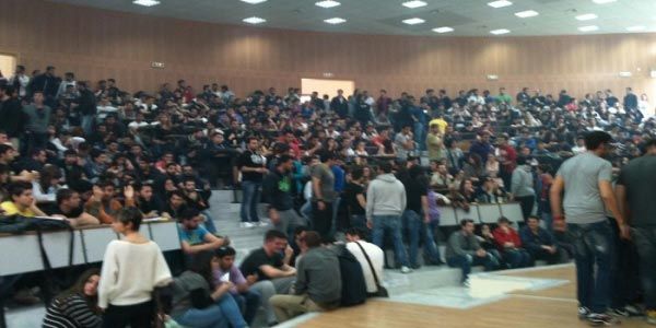 Επίδειξη αυταρχισμού και καταστολής με τον νόμο για τα ΑΕΙ