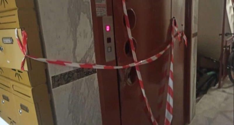 Να γιατί ανεβαίνει από τις σκάλες ο Άδωνις!..