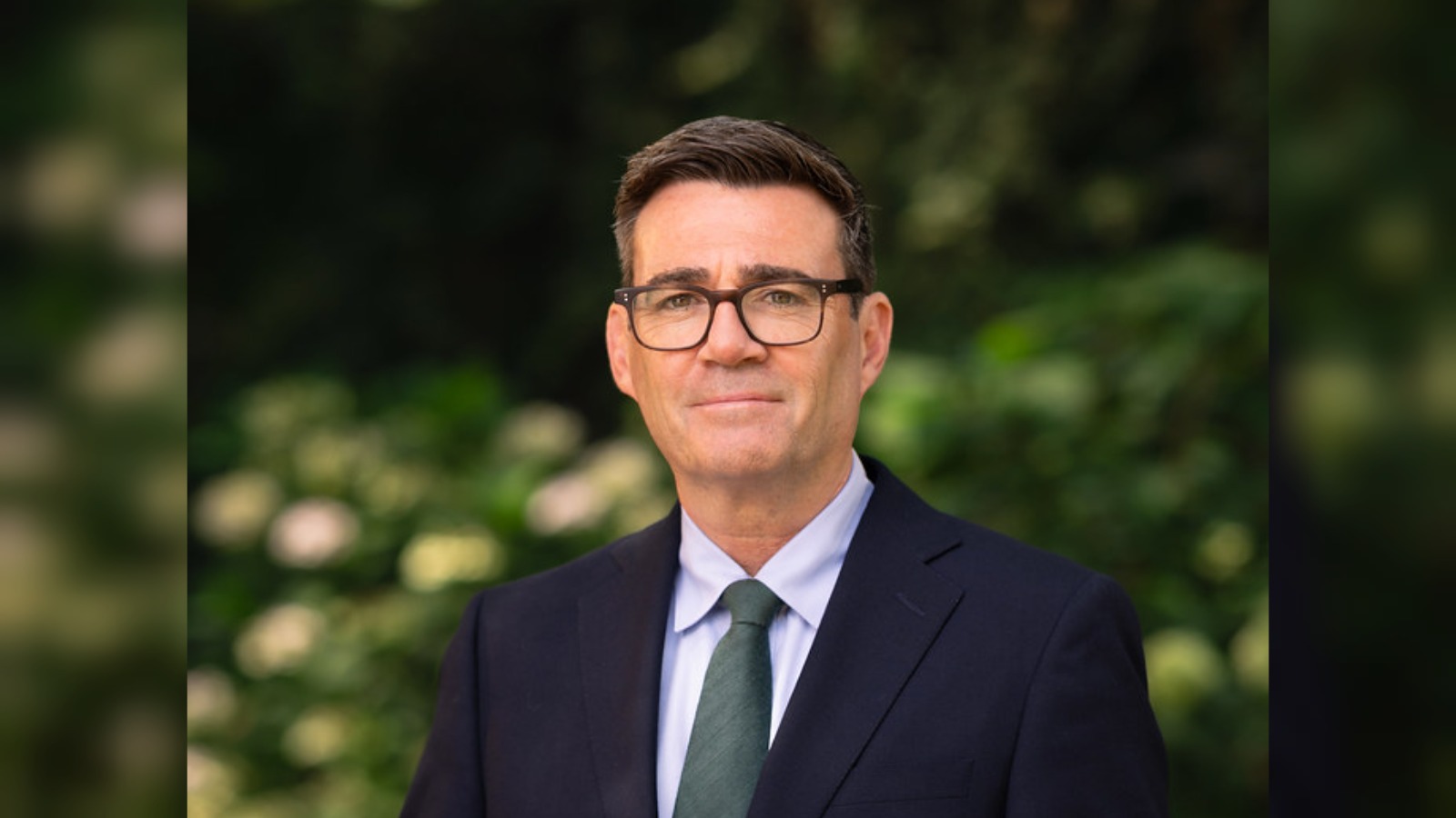 Andy Burnham urges wealthier areas to house more asylum seekers