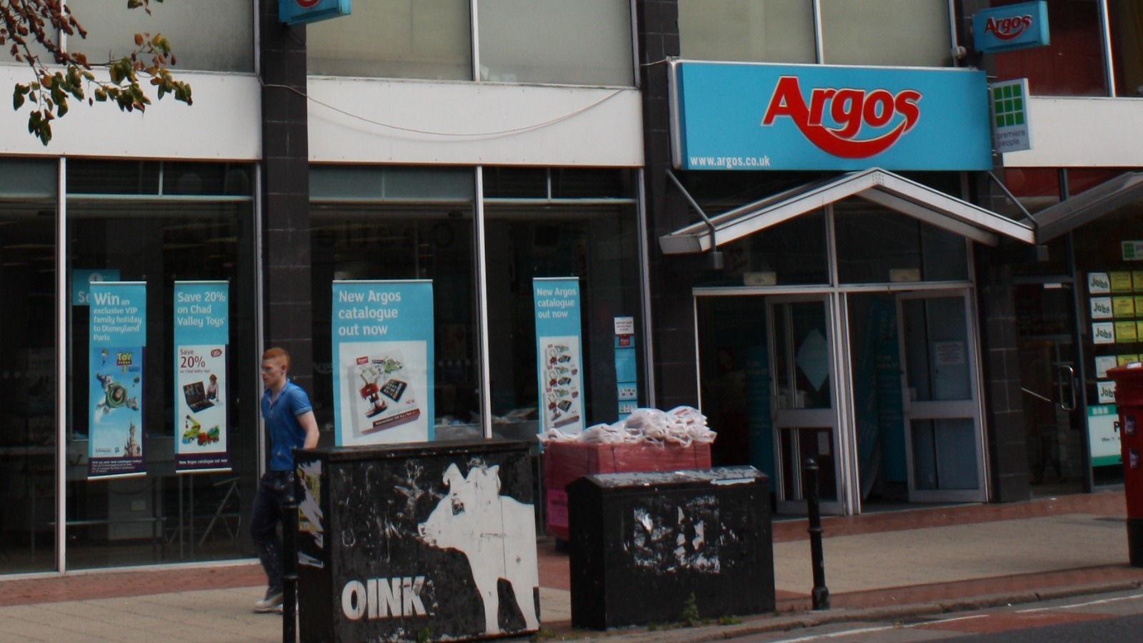 Sainsbury's sells Argos for £120m to focus on its food business