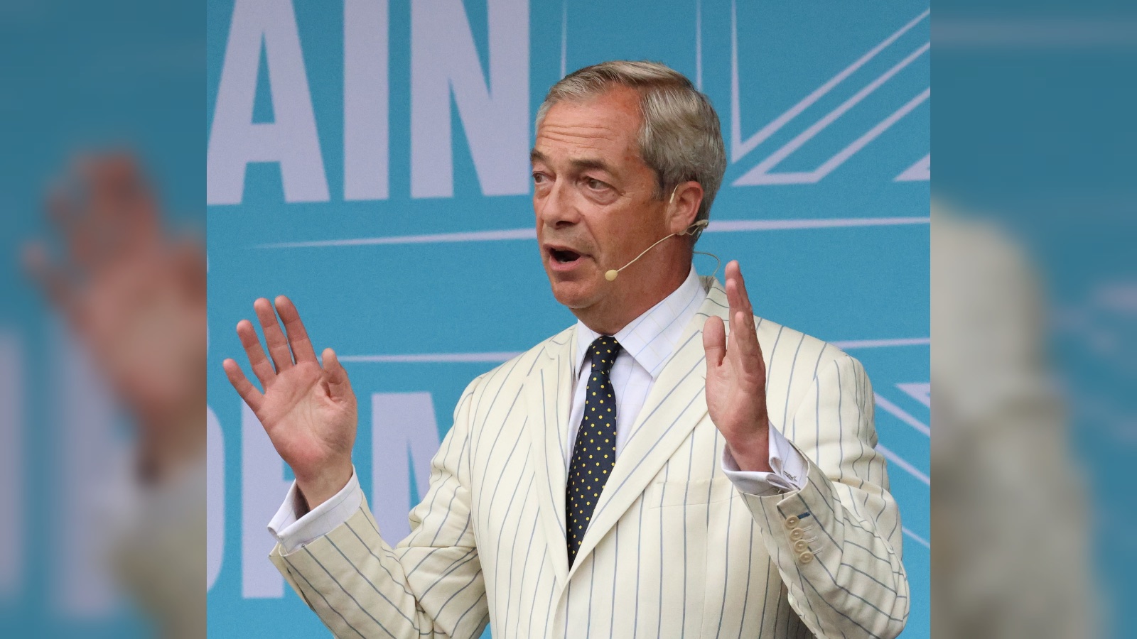Farage Pledges to Shut Down UK Asylum System