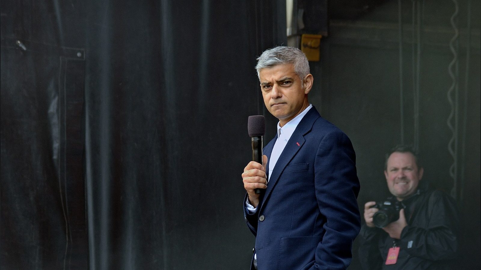 Sadiq Khan wants power to ban London log burners