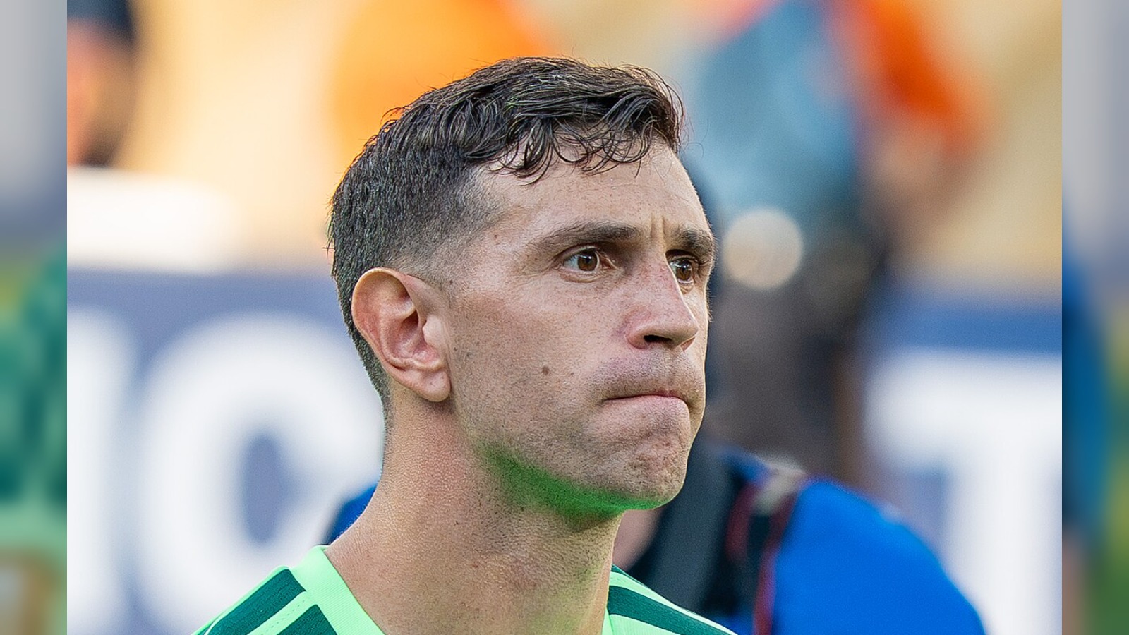 Chelsea sign goalkeeper Emiliano Martínez from Aston Villa for £7.5m