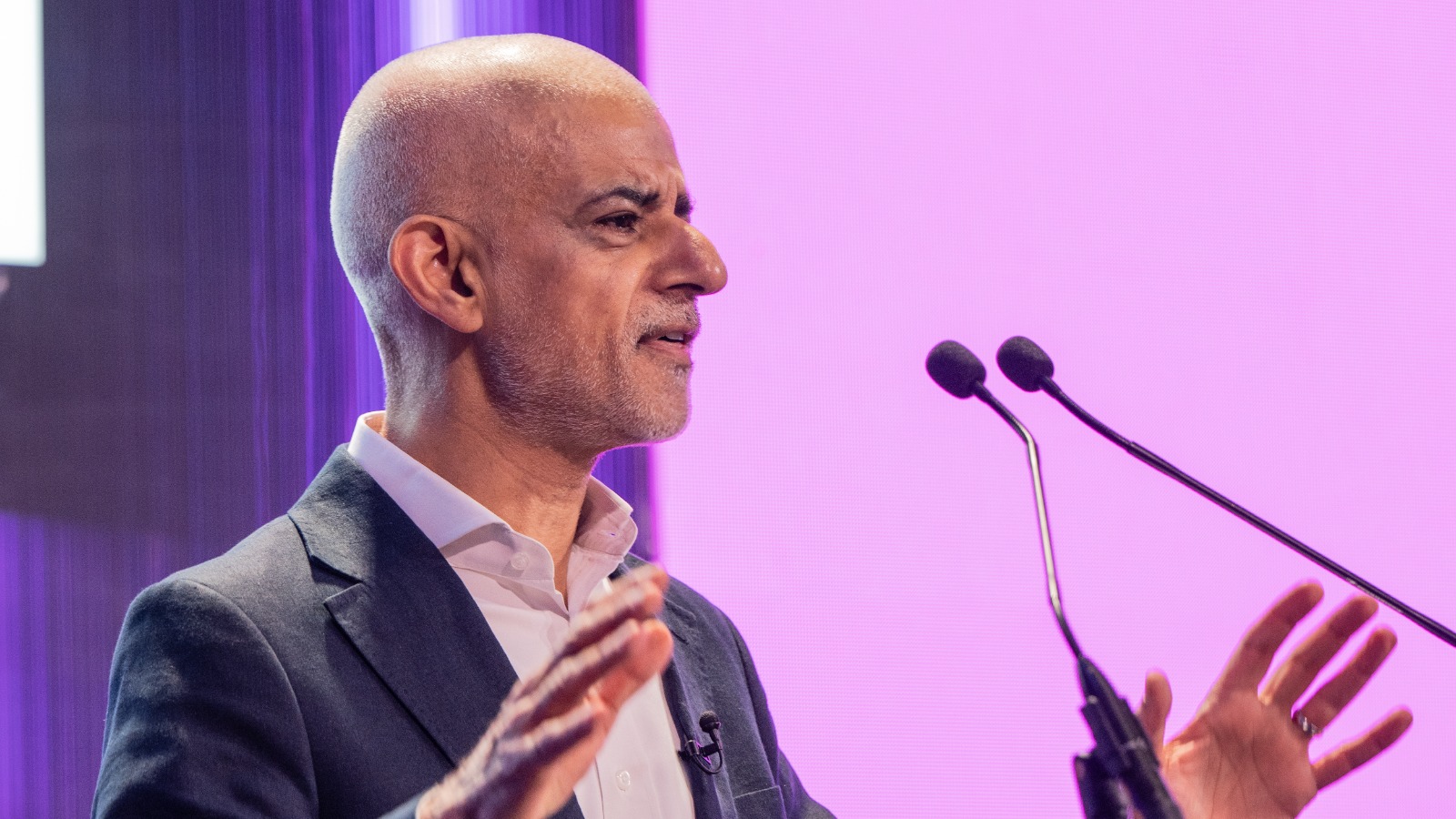 Khan urges Burnham to block North Sea oil, citing UK heat