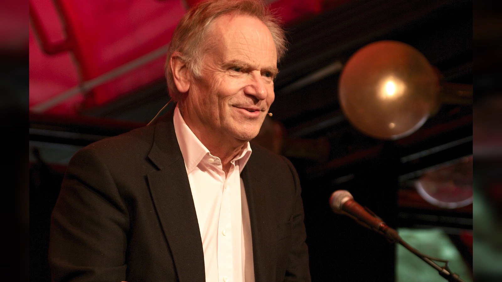 Jeffrey Archer, Master of Plot Twists On and Off the Page, Dies at 86