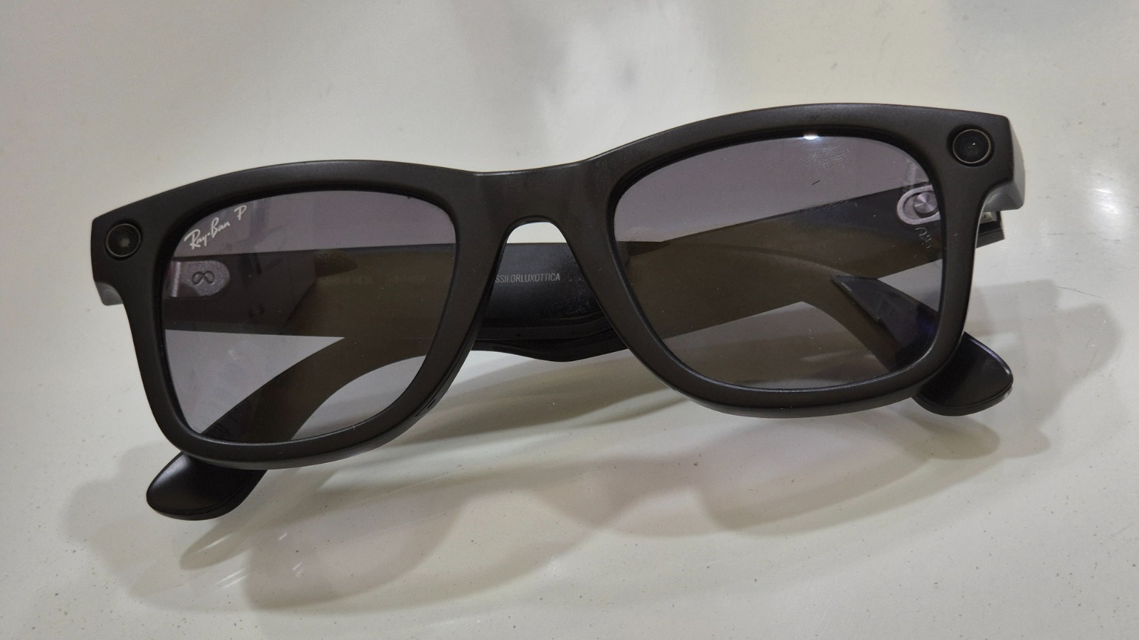 UK cinemas weigh Meta smart glasses ban over piracy, accessibility concerns