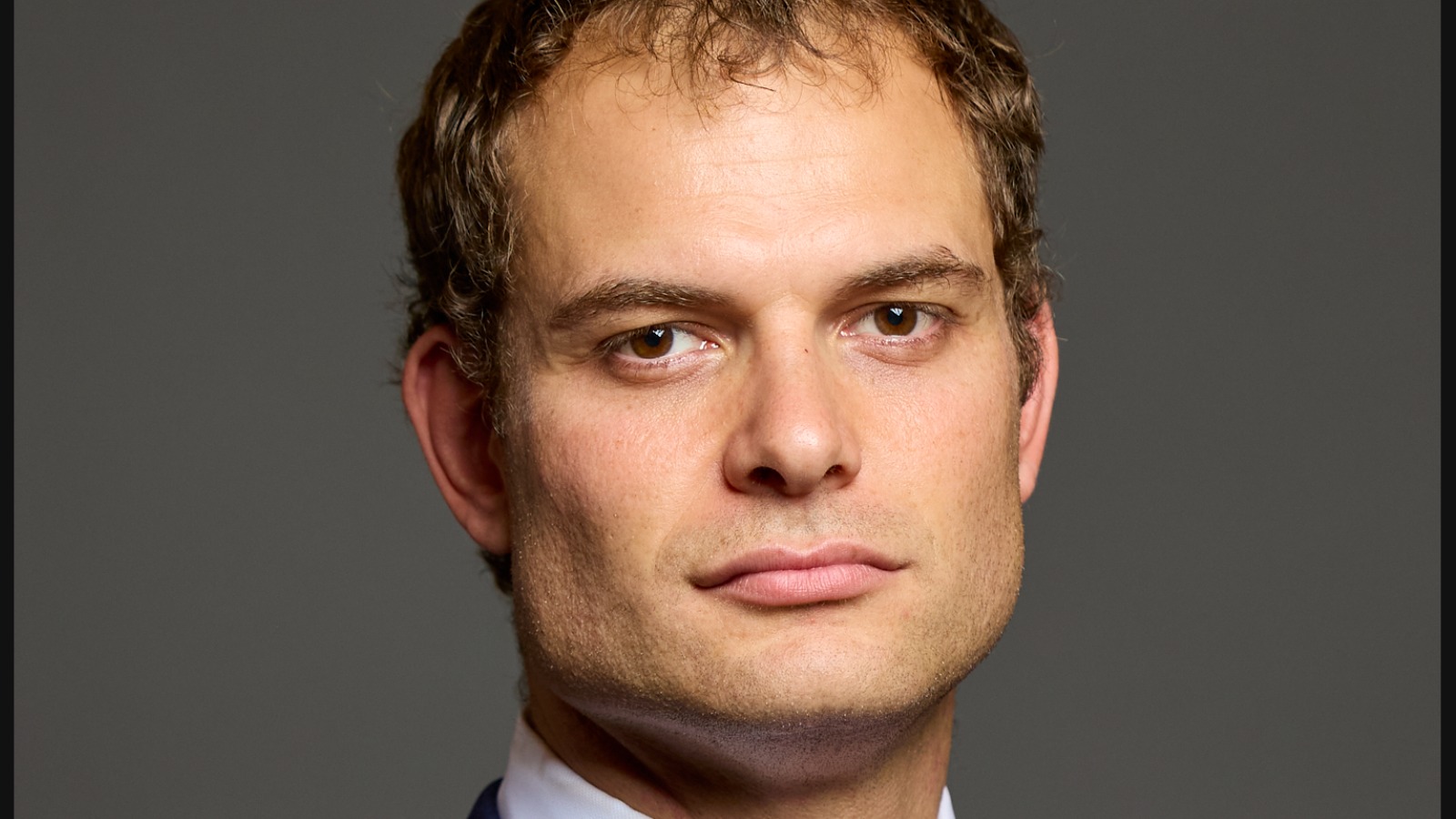 Hamish Falconer appointed to cabinet while on his honeymoon in Greece