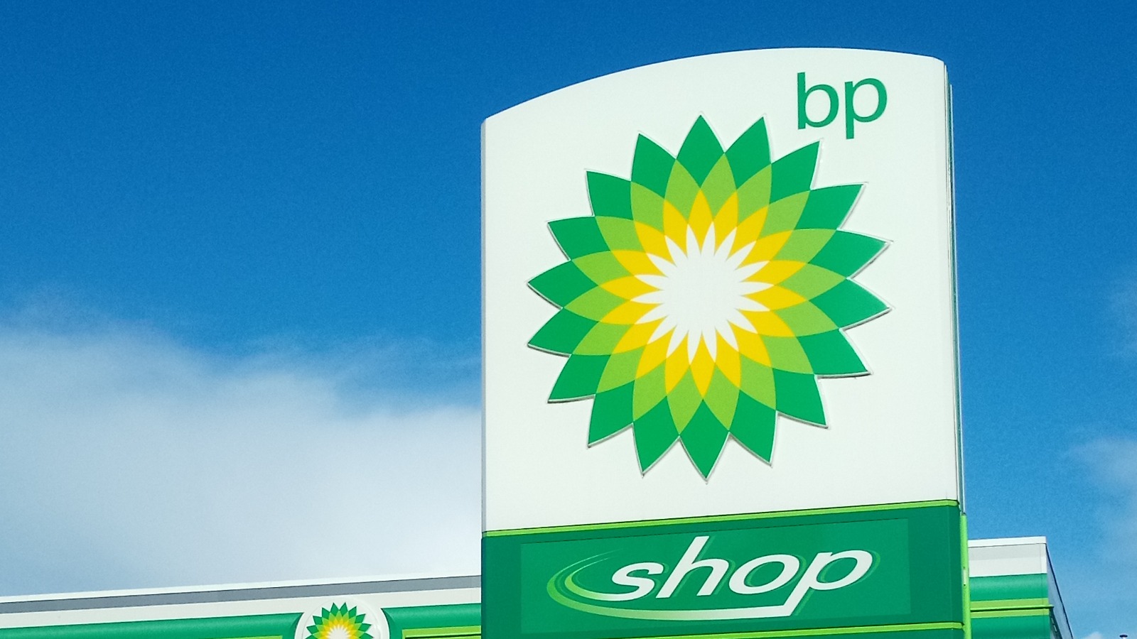 BP cutting 700 jobs due to oil oversupply