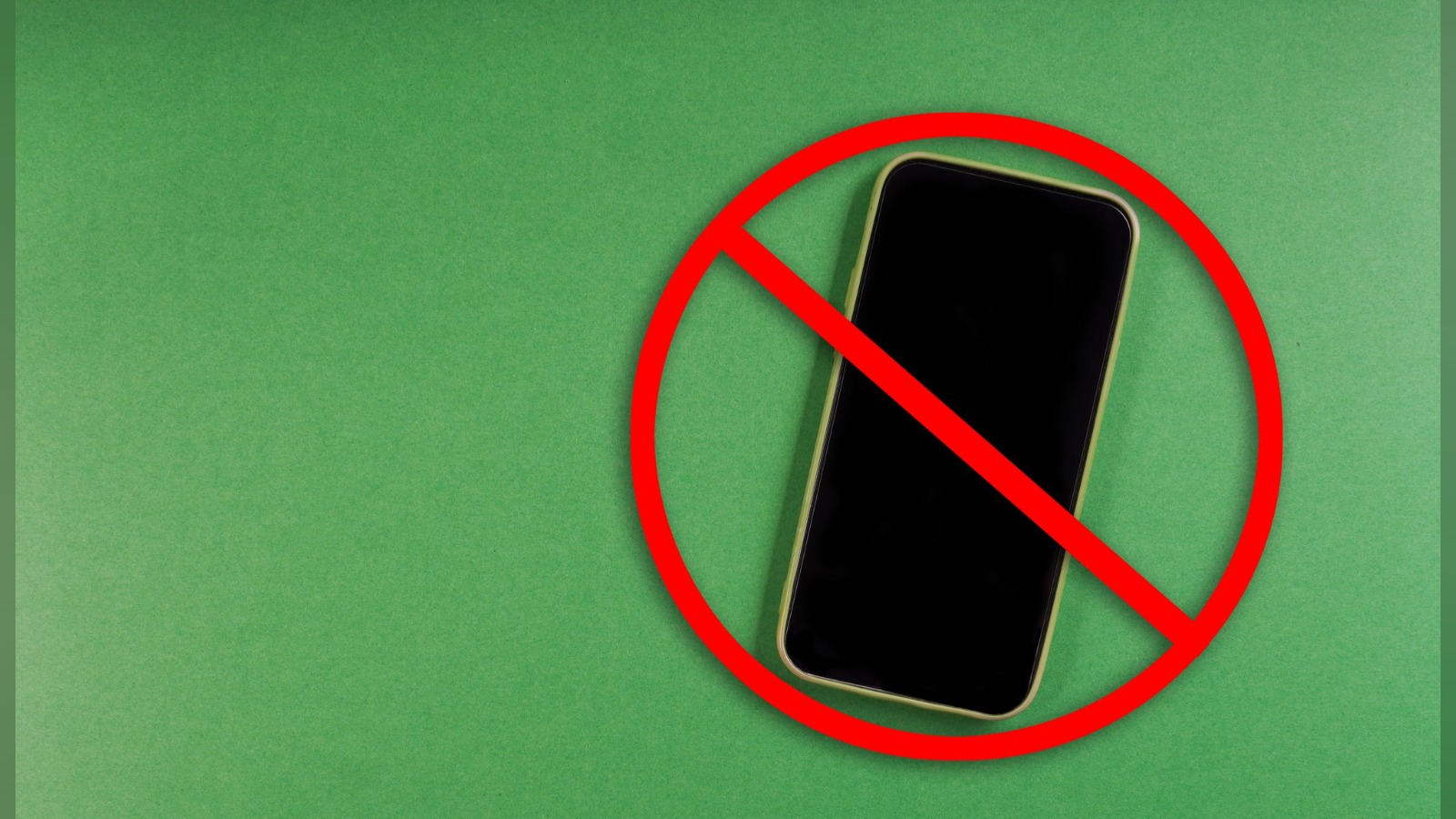 French high schools struggle to enforce Macron's phone ban from September