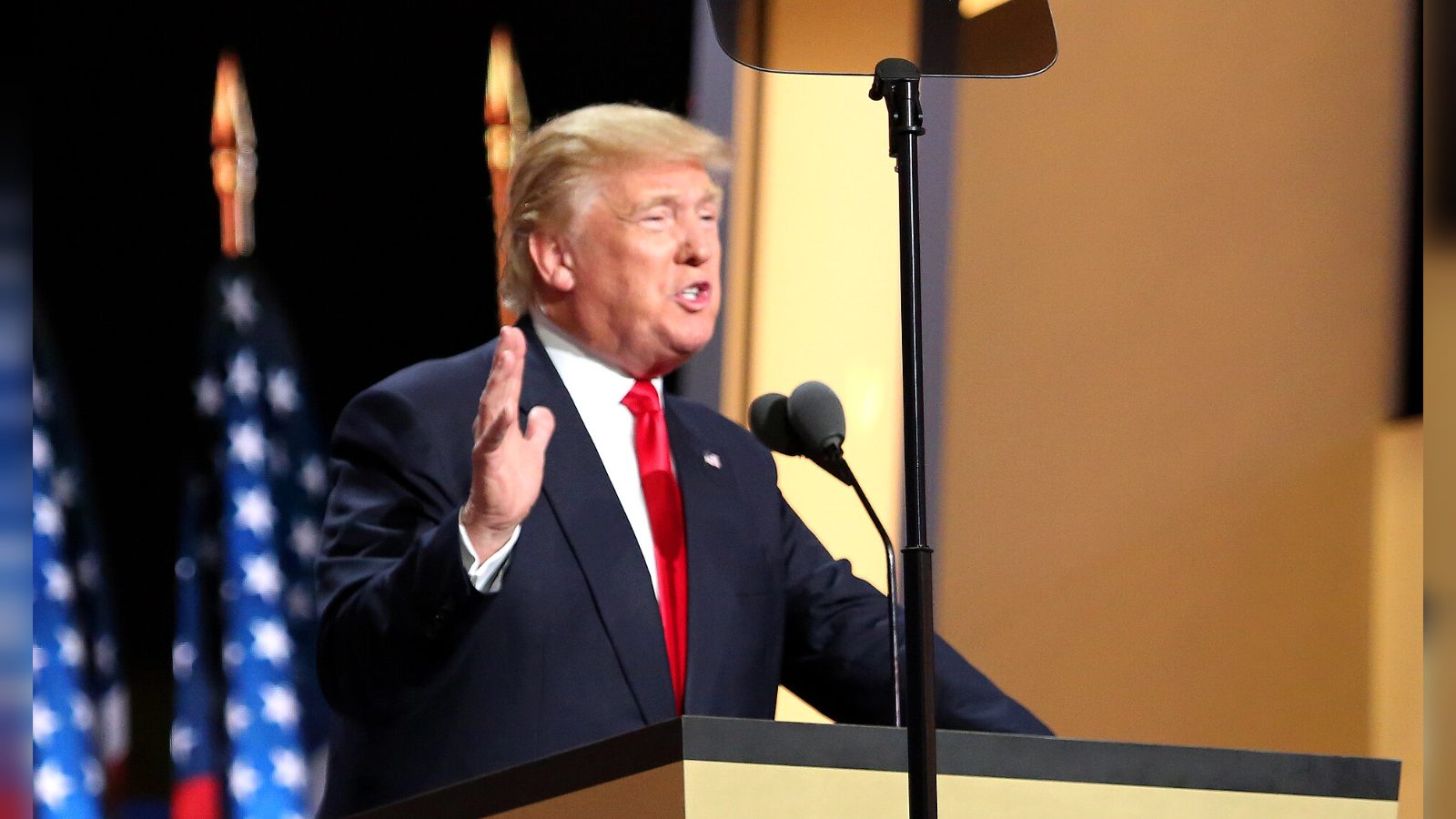 Trump considers US joining Saudi air strikes after Riyadh attack