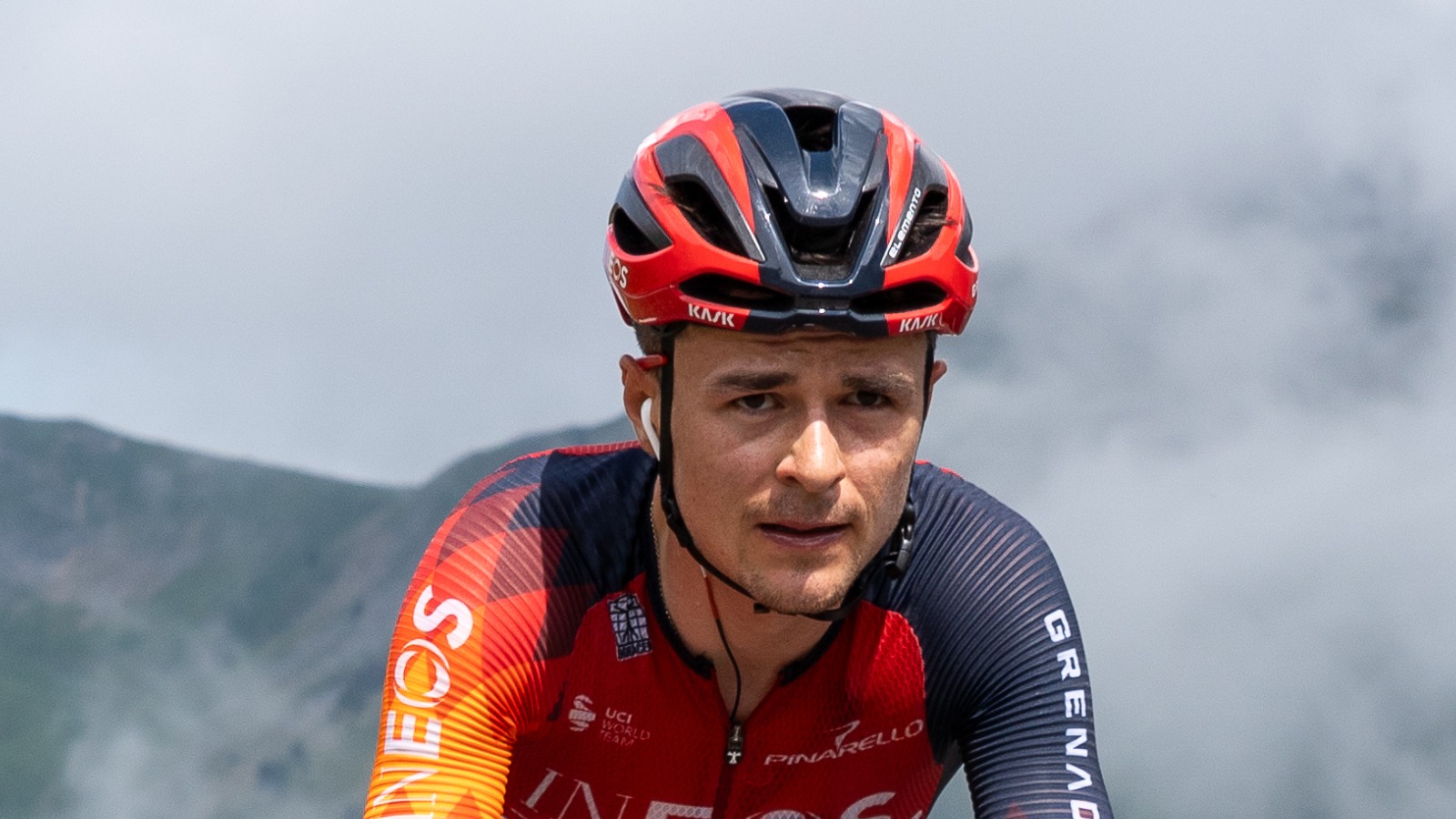 Tom Pidcock dedicates mountain bike world title to Fin Tarling after death