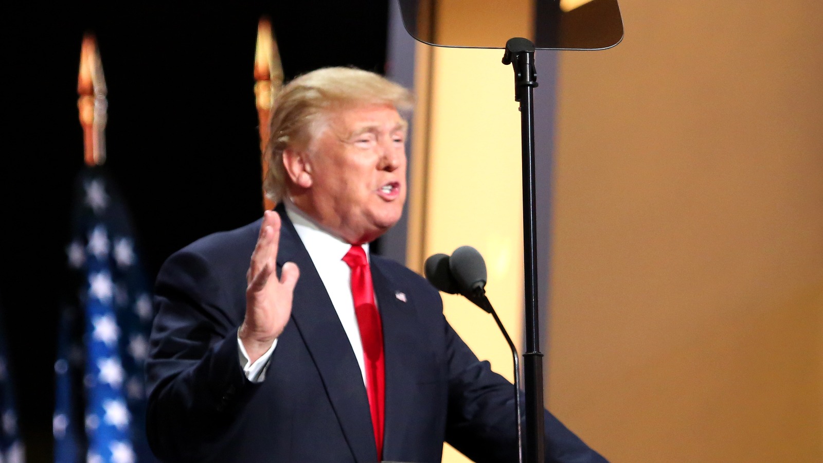 Trump shares chart ranking himself best US president ever