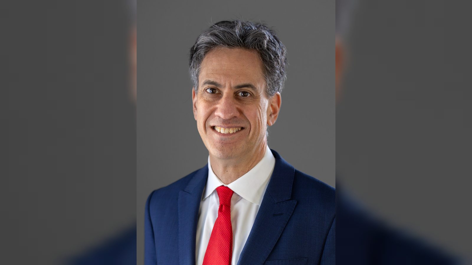 UK sanctions West Bank settlements, Israel shuts Jerusalem consulate