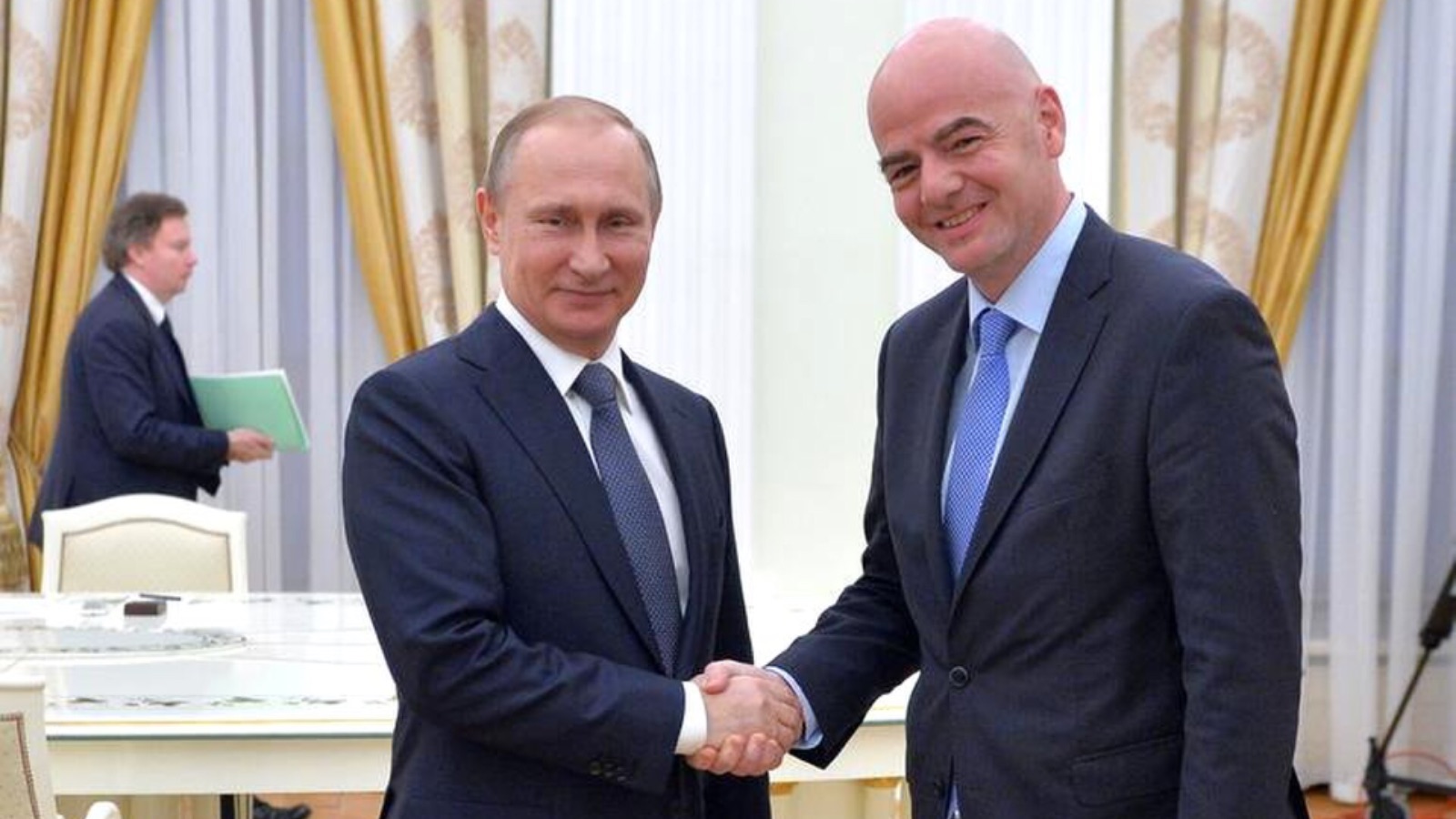 Infantino apologises for British fans joke and wants Russia ban lifted