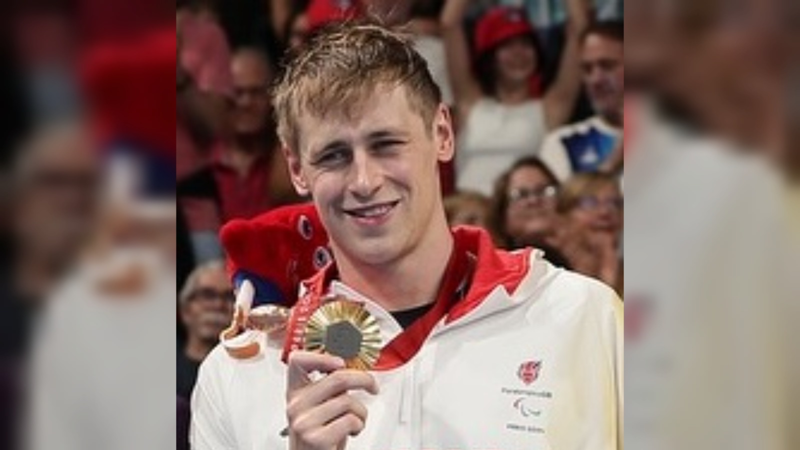 Scottish para-swimmer Stephen Clegg wins Commonwealth gold