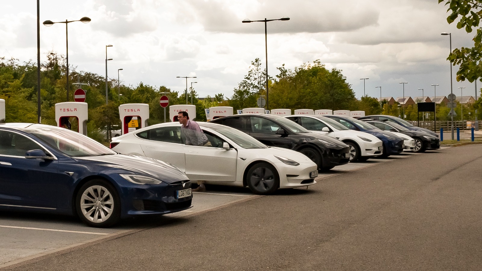 Tesla's UK car sales fall 9% as drivers buy cheaper Chinese models